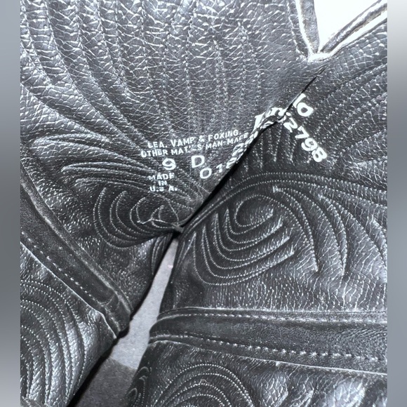 Laredo Brown Heeled Boots - Picture 5 of 8